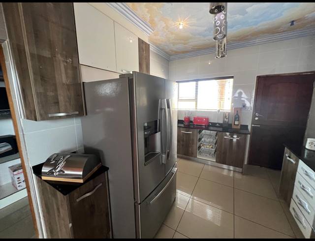 4 BEDROOM HOUSE FOR SALE IN ELIGWA ESTATE